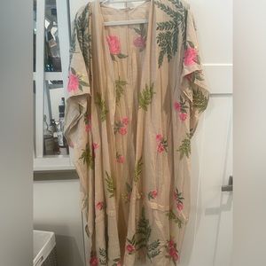Soft Surrounding Floral Kimono